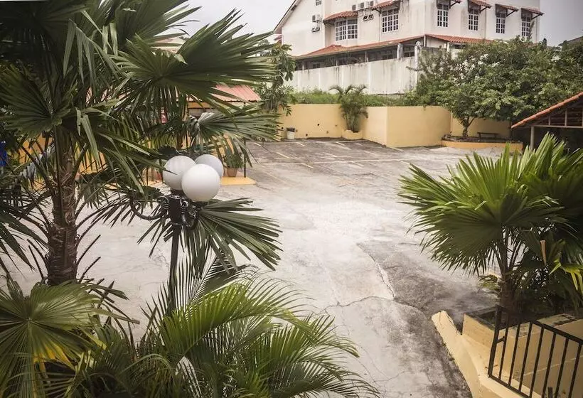 ホテル Anggerik Lodging