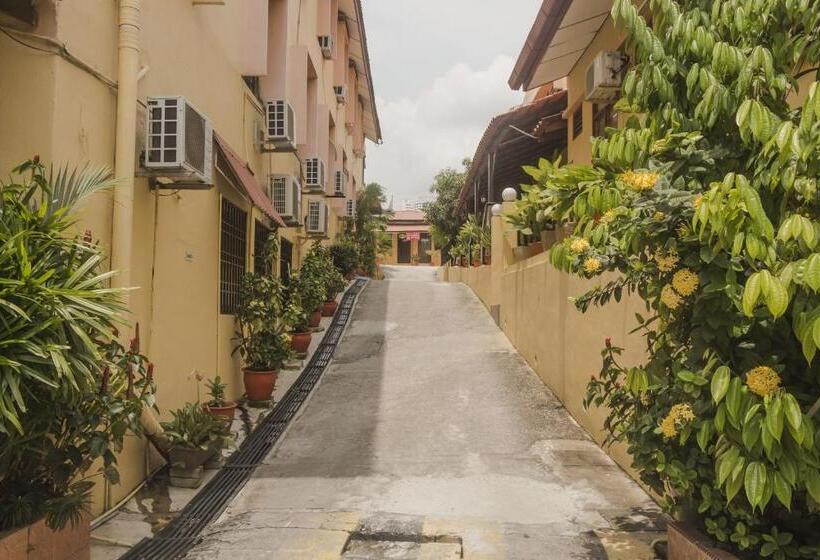 בית מלון כפרי Anggerik Lodging