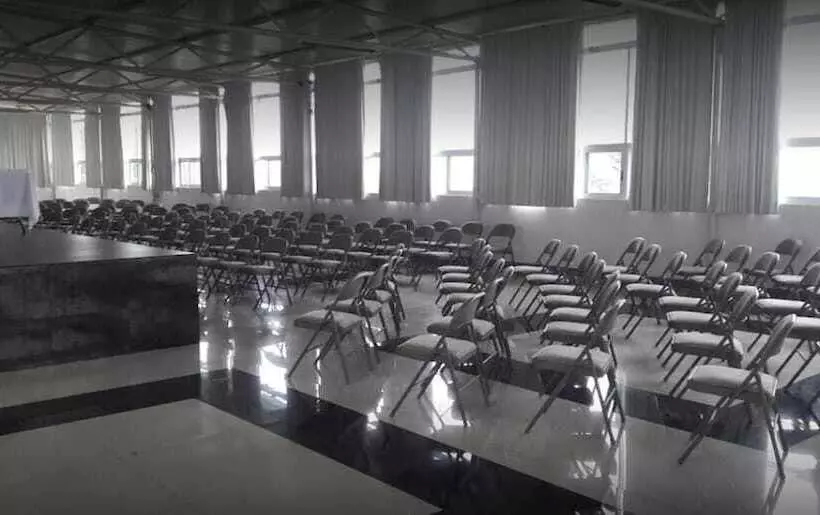 Ceo Hotel Business Class