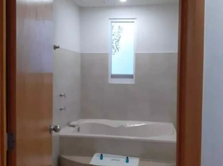 Ceo Hotel Business Class