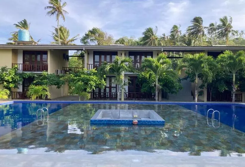 Hotel Handagedara Resort & Spa