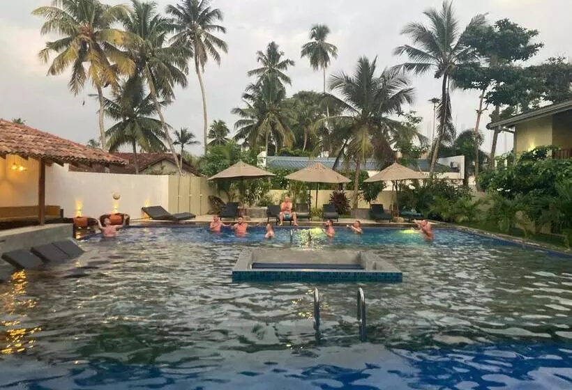Hotel Handagedara Resort & Spa