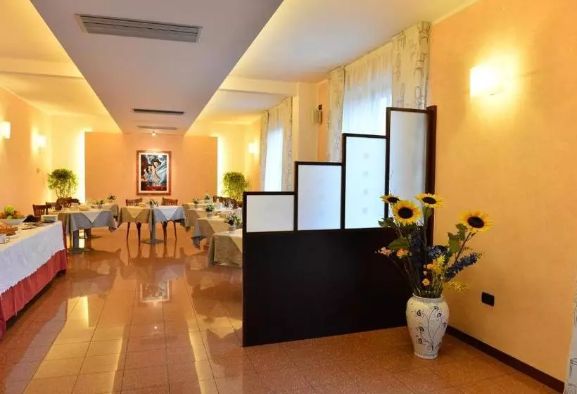 هتل Locanda Corte Girlanda