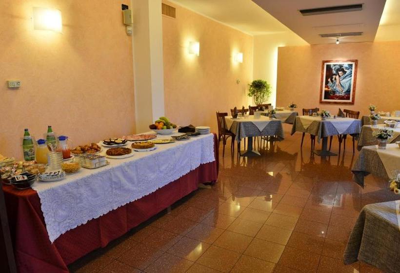 هتل Locanda Corte Girlanda