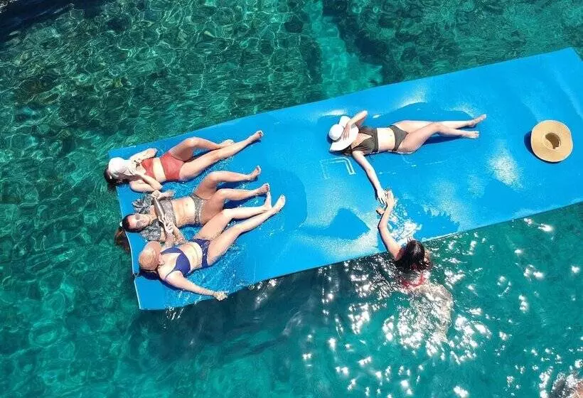 Hotel Ocean View Sai