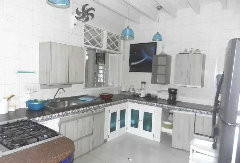 Hotel Ocean View Sai