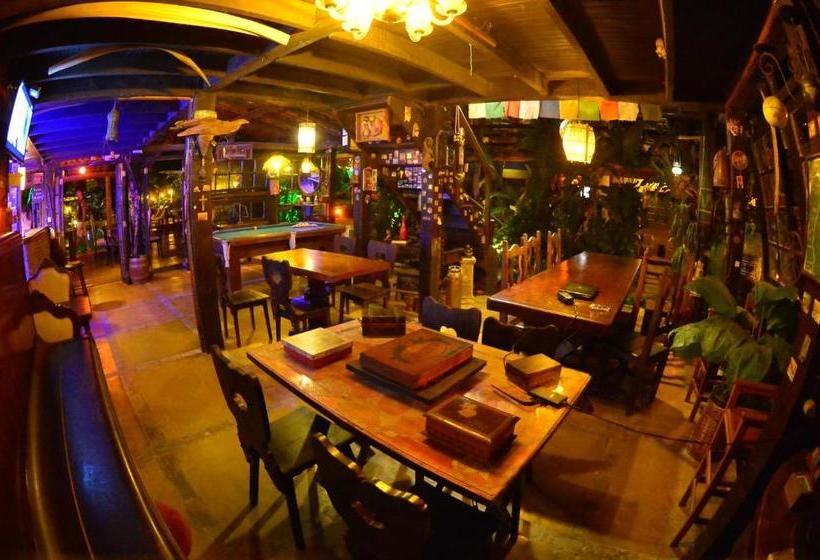 هتل Pousada Katmandu