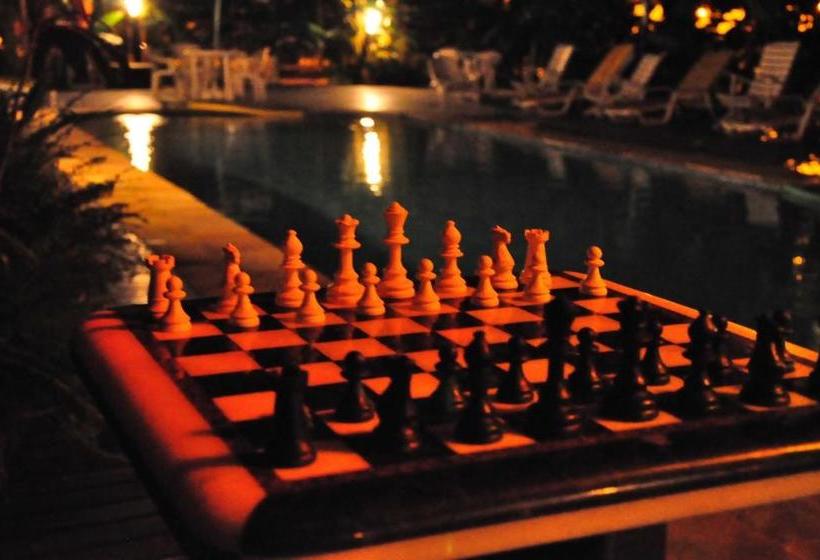 هتل Pousada Katmandu