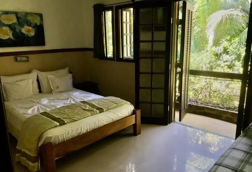 ホテル Pousada Katmandu