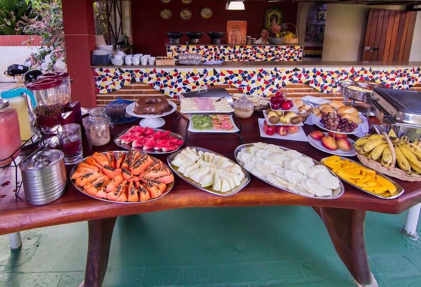 Отель Pousada Le Baron