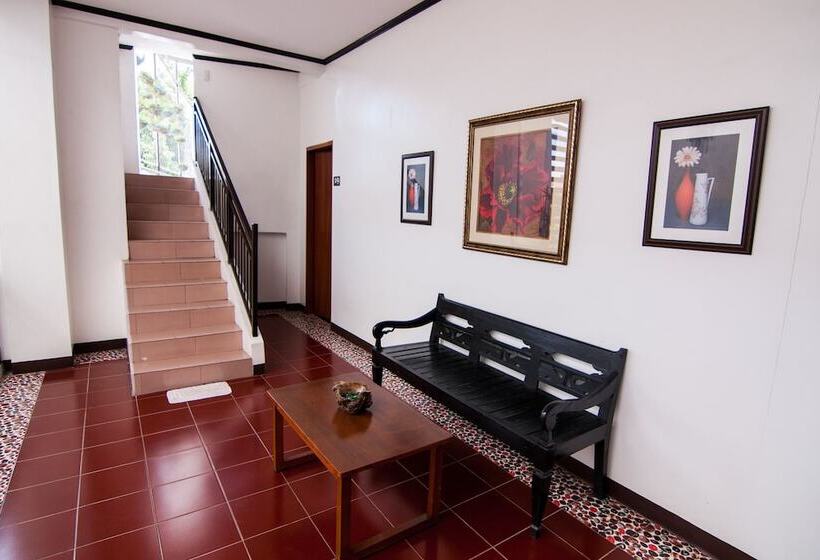 فندق St. Nicolas Inn