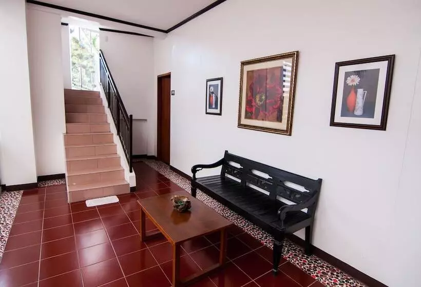 Отель St. Nicolas Inn