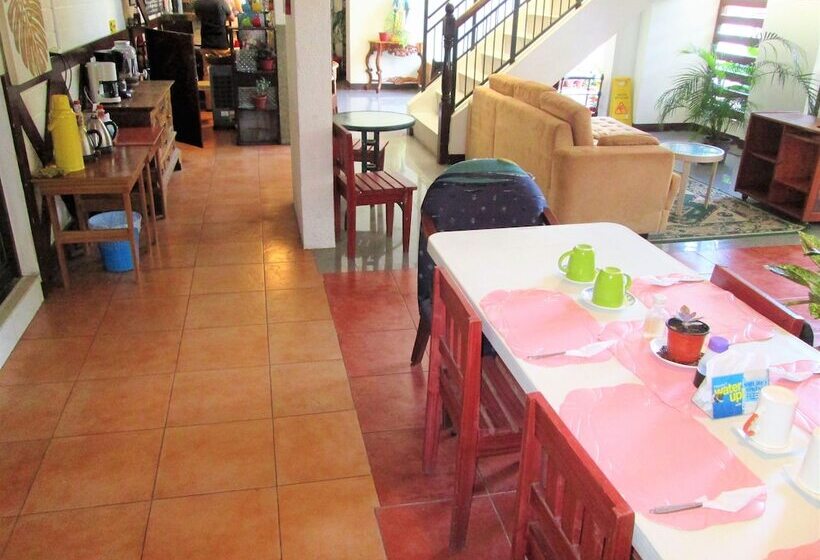 فندق St. Nicolas Inn