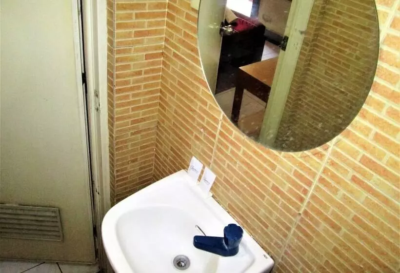 Отель St. Nicolas Inn