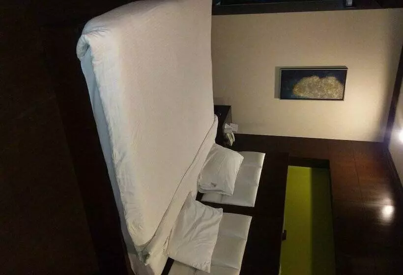 בית מלון כפרי Saurabh Candy By Peppermint