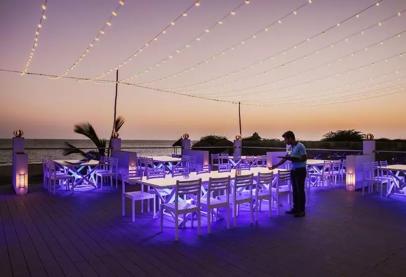 Отель Serena Beach Resort