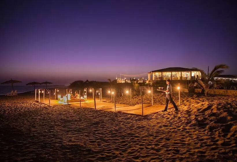 Отель Serena Beach Resort