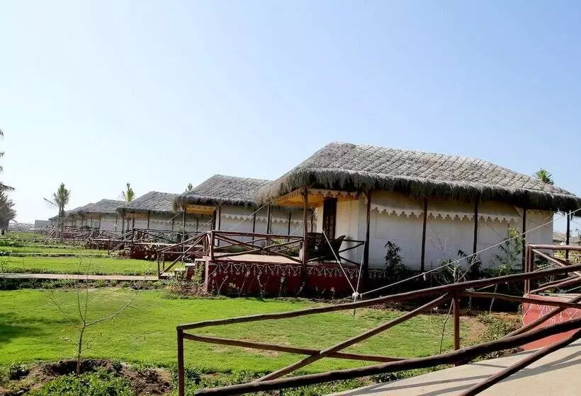 Отель Serena Beach Resort