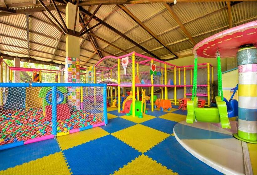 בית מלון כפרי Sea Princess Beach Resort