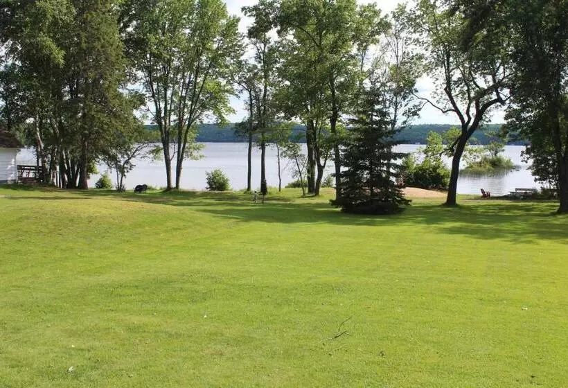 Отель Tally Ho Inn