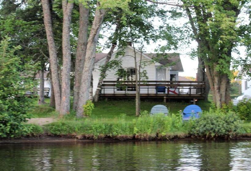 Отель Tally Ho Inn