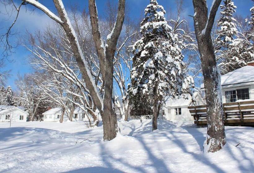 Отель Tally Ho Inn