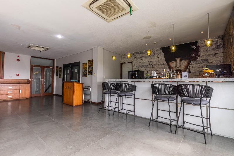 ホテル The Leaf Jimbaran