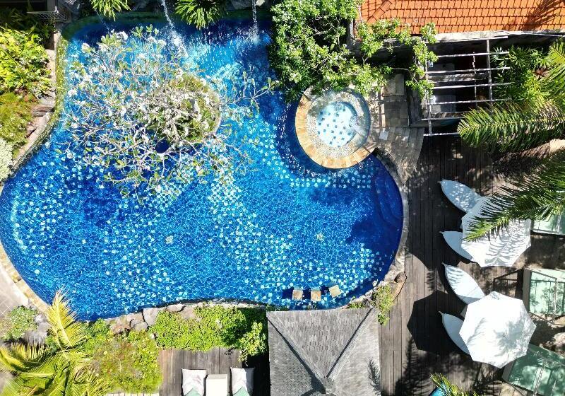 ホテル The Leaf Jimbaran