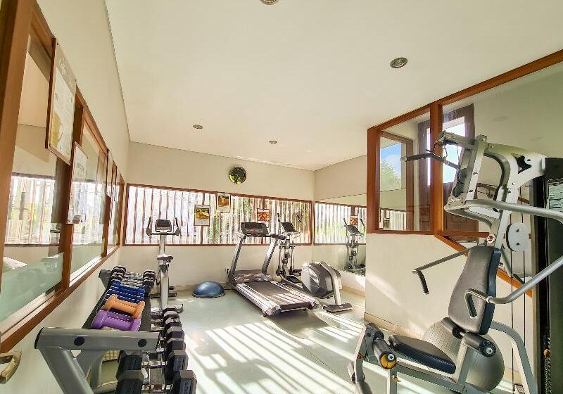 ホテル The Leaf Jimbaran