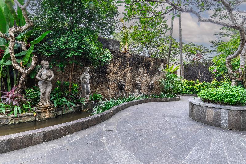 ホテル The Leaf Jimbaran