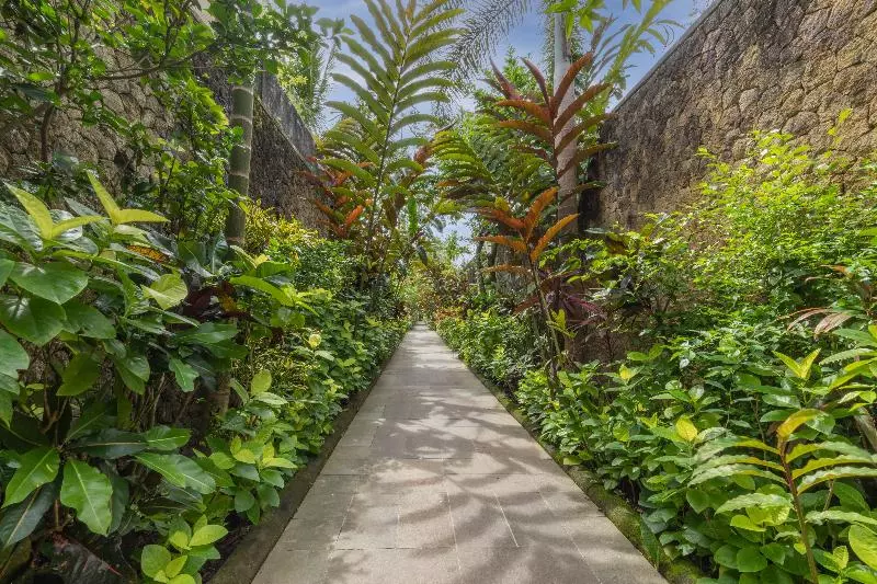 هتل The Leaf Jimbaran