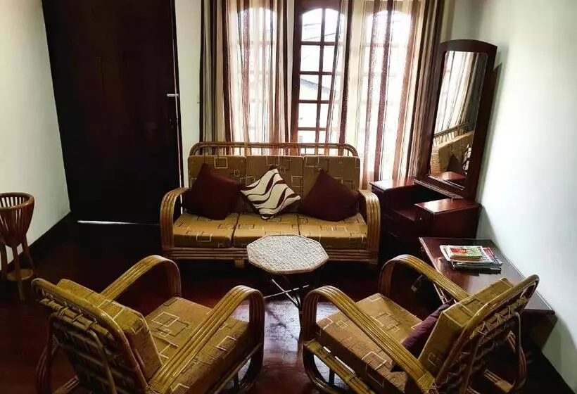 Nuwara Eliya Hills Rest