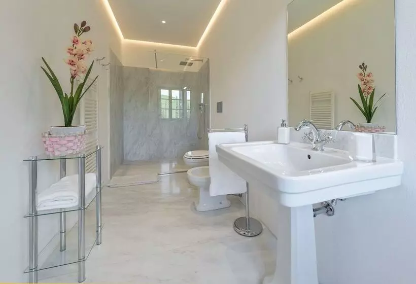 Palazzo Rosadi By Posarellivillas