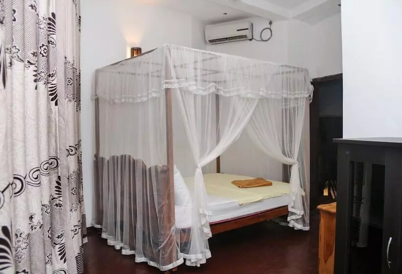 پانسیون Shehan Guest House