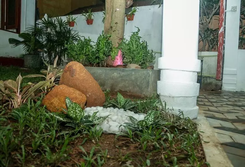 پانسیون Shehan Guest House