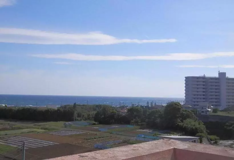 Пансион Shirahama Club