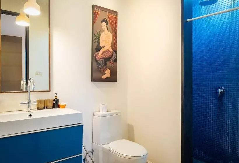 Phuket Ratchamaka Pool Villa