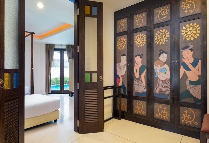 Phuket Ratchamaka Pool Villa