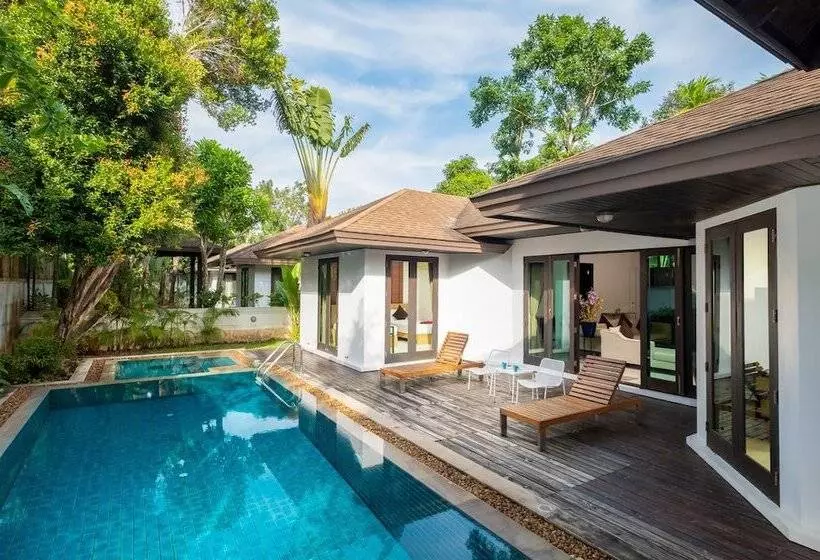 Phuket Ratchamaka Pool Villa