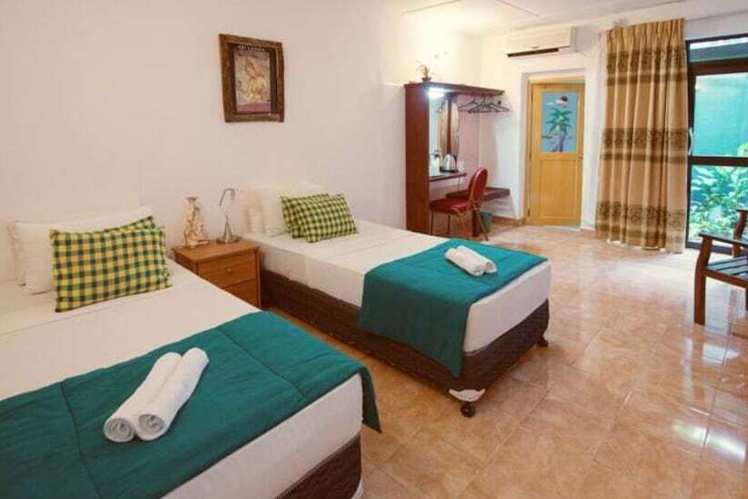 Sundaras Resort & Spa