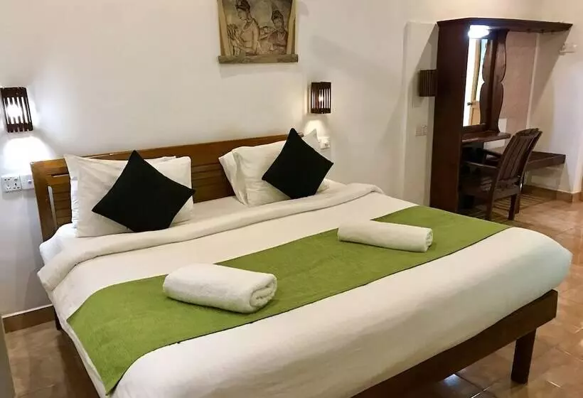 Sundaras Resort & Spa