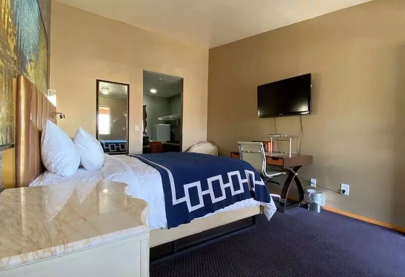 Crown Motel