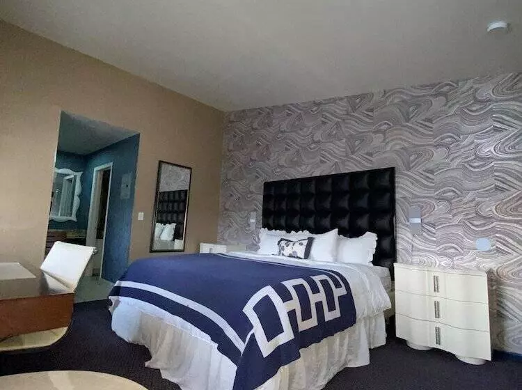 Crown Motel
