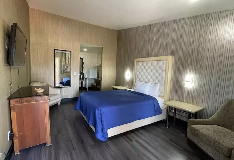 Crown Motel