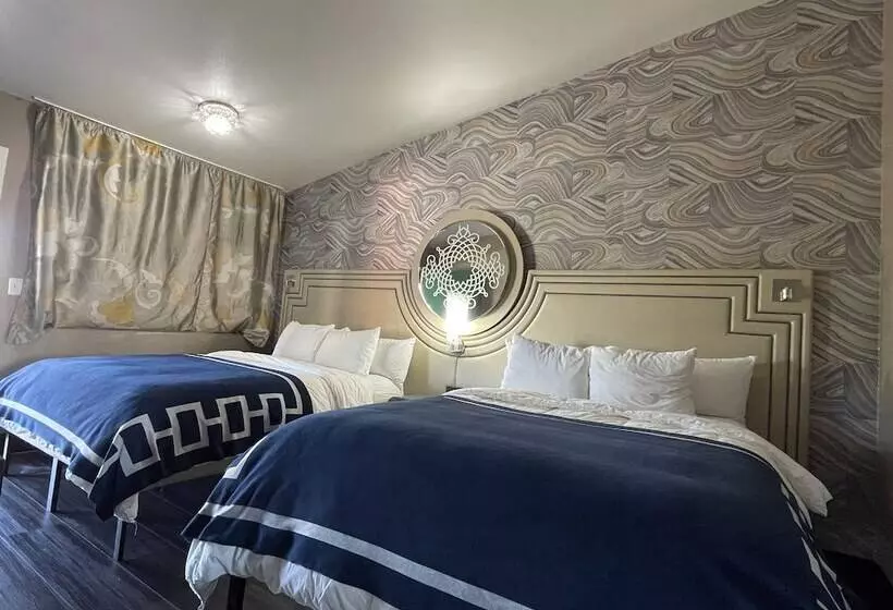Crown Motel