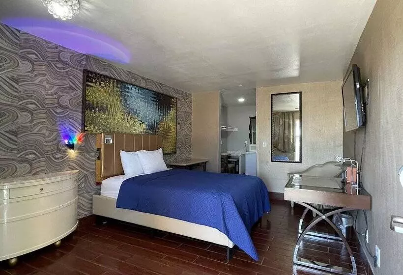 Crown Motel