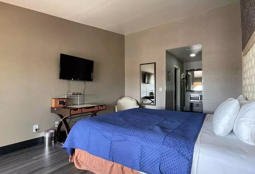 Crown Motel