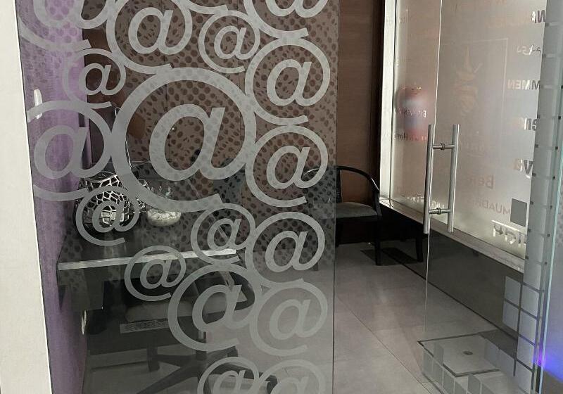 בית מלון כפרי Africa Maputo Business