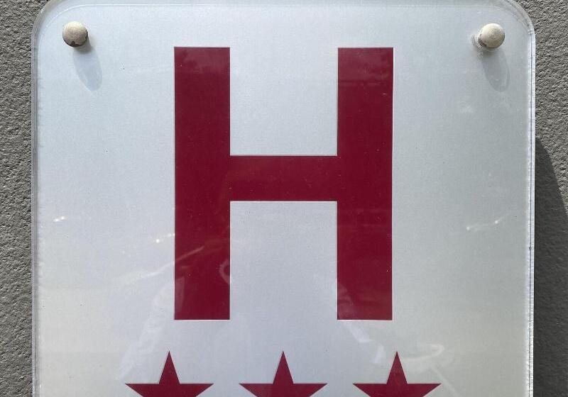 בית מלון כפרי Africa Maputo Business