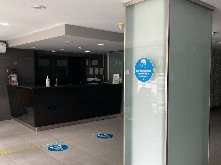 בית מלון כפרי Africa Maputo Business